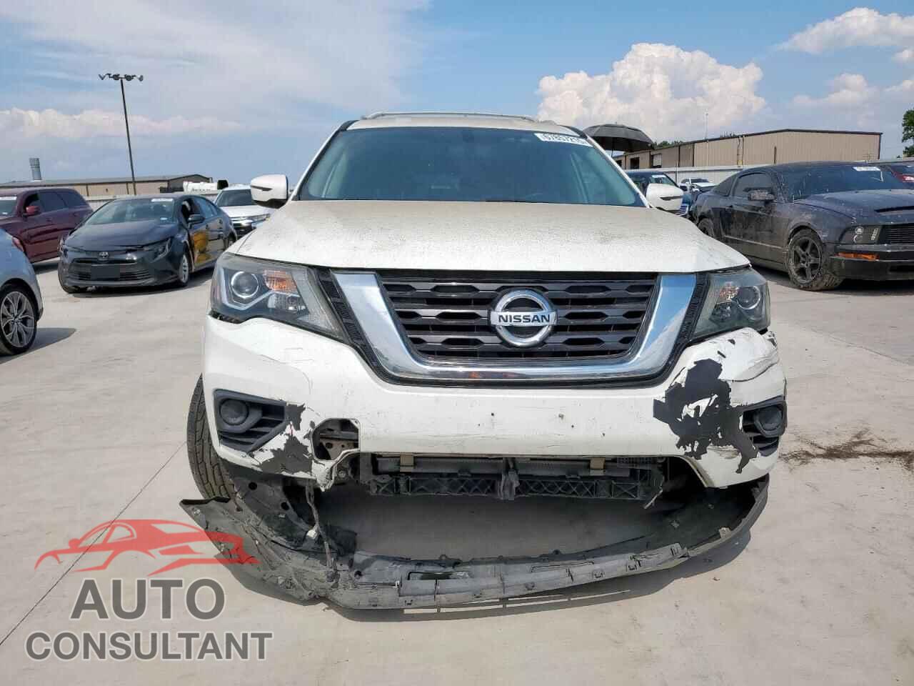 NISSAN PATHFINDER 2018 - 5N1DR2MN7JC657141
