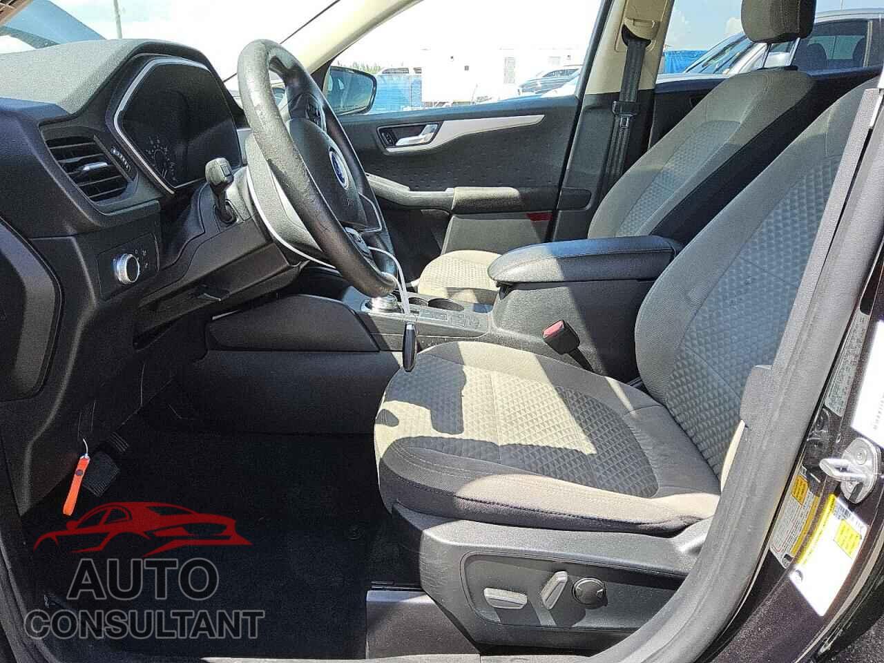 FORD ESCAPE 2020 - 1FMCU0G65LUA93697