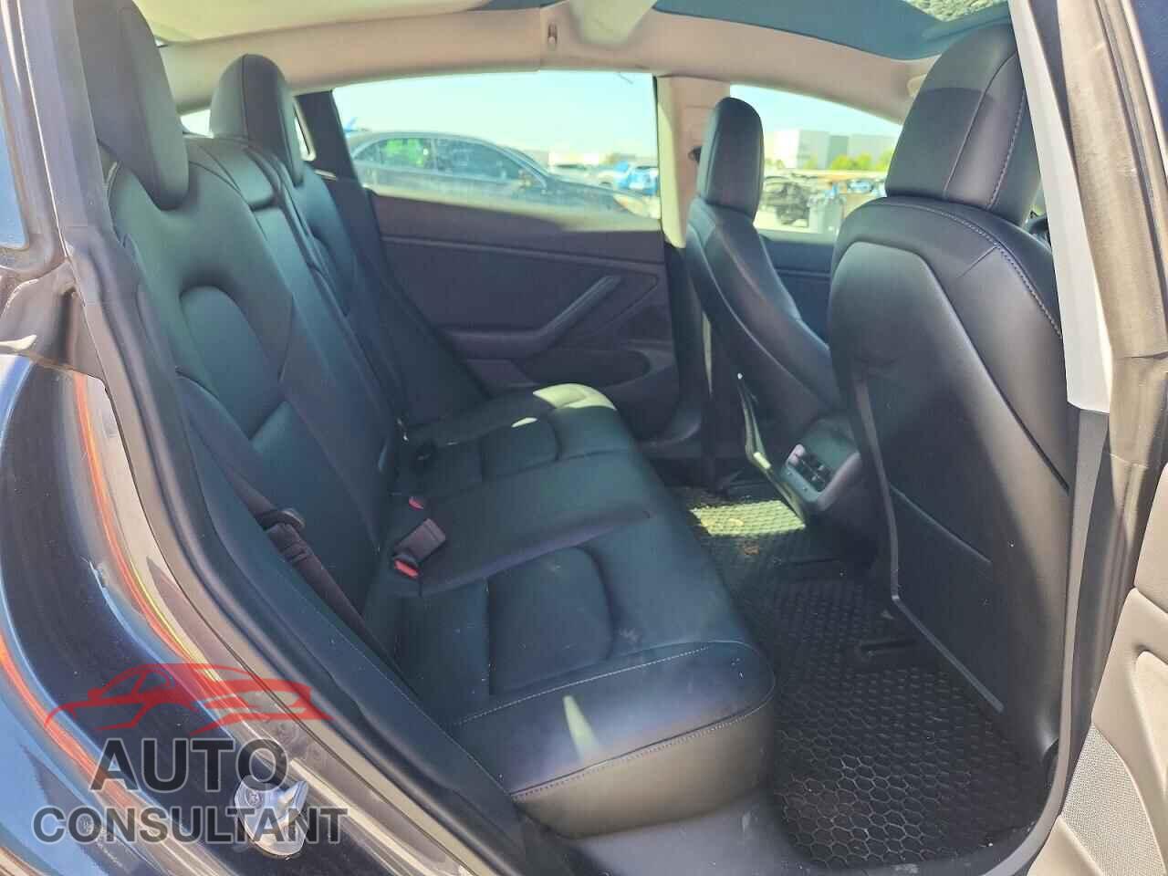 TESLA MODEL 3 2019 - 5YJ3E1EA9KF190312