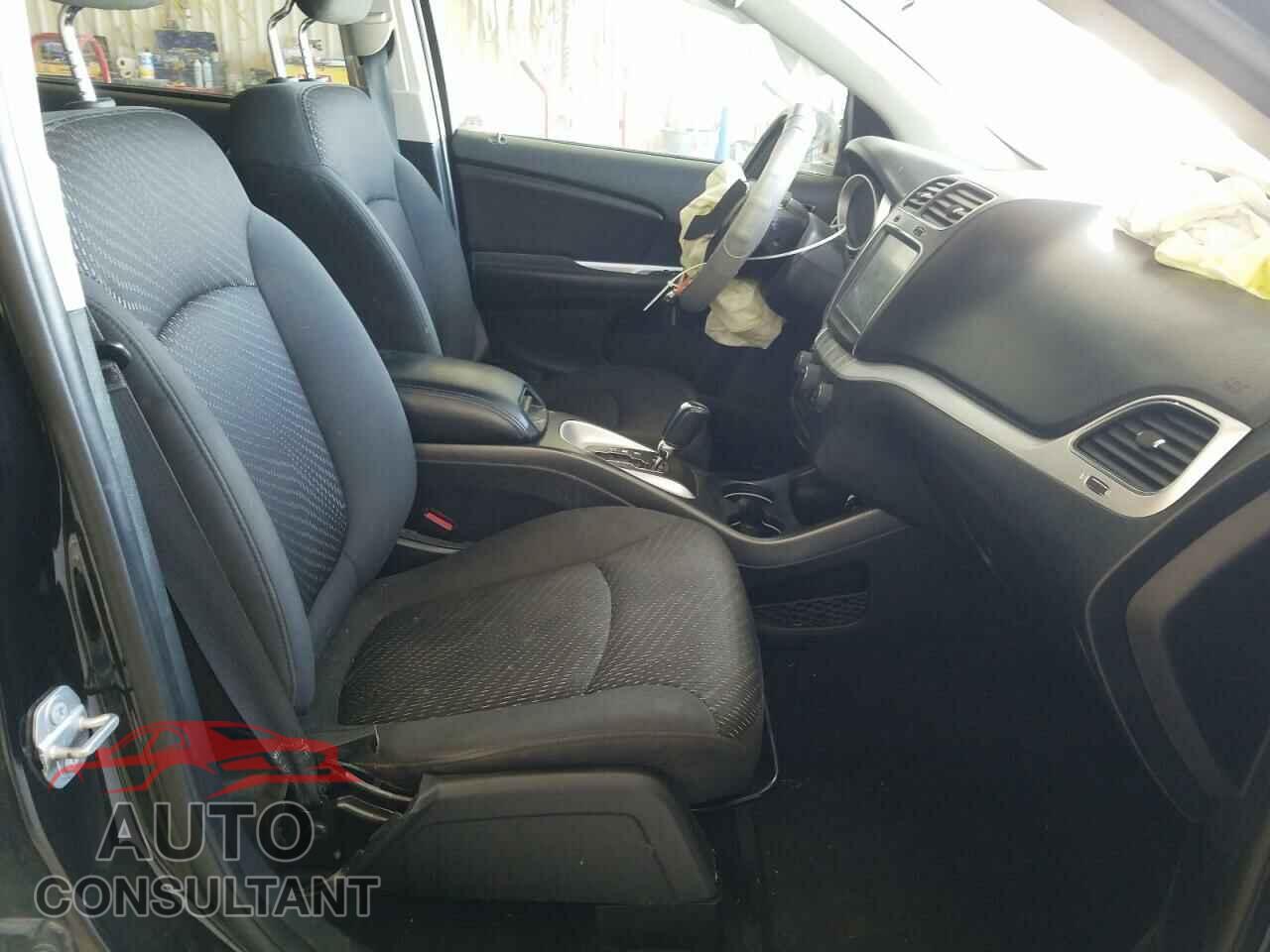 DODGE JOURNEY 2018 - 3C4PDCBB2JT257538