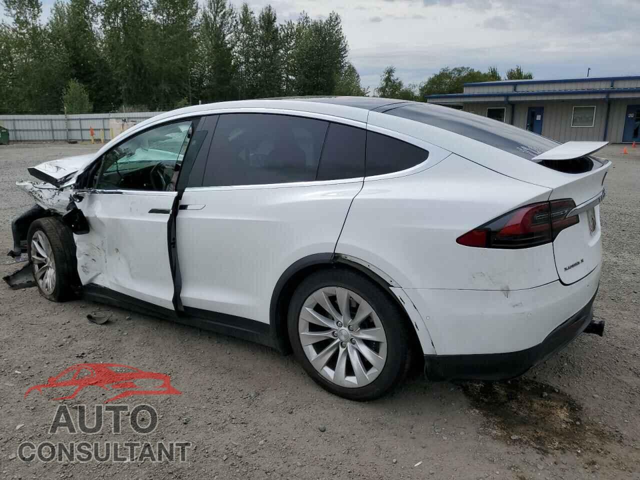 TESLA MODEL X 2018 - 5YJXCBE28JF087144