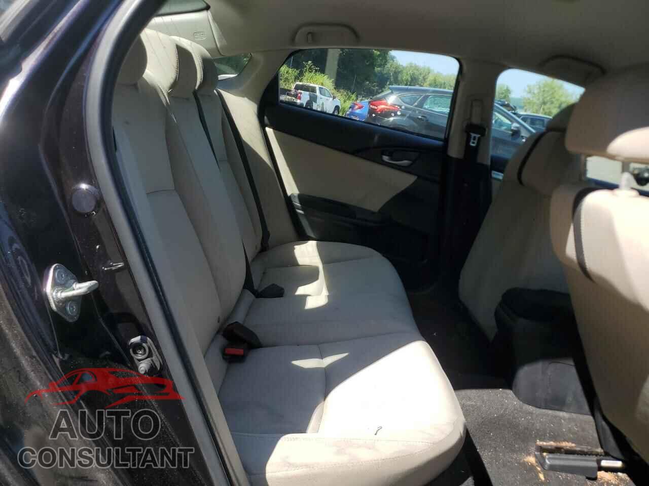 HONDA CIVIC 2017 - 2HGFC2F50HH527366