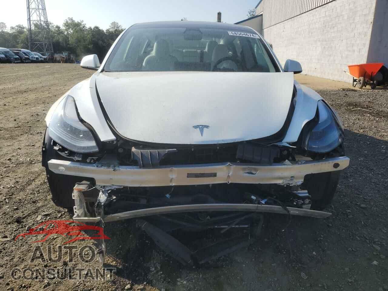 TESLA MODEL 3 2023 - 5YJ3E1EA1PF564693