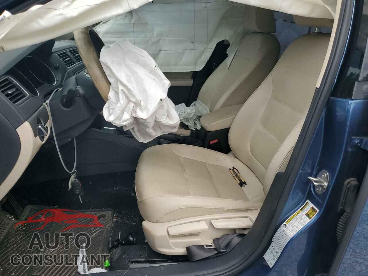 VOLKSWAGEN JETTA 2017 - 3VWDB7AJ7HM309501