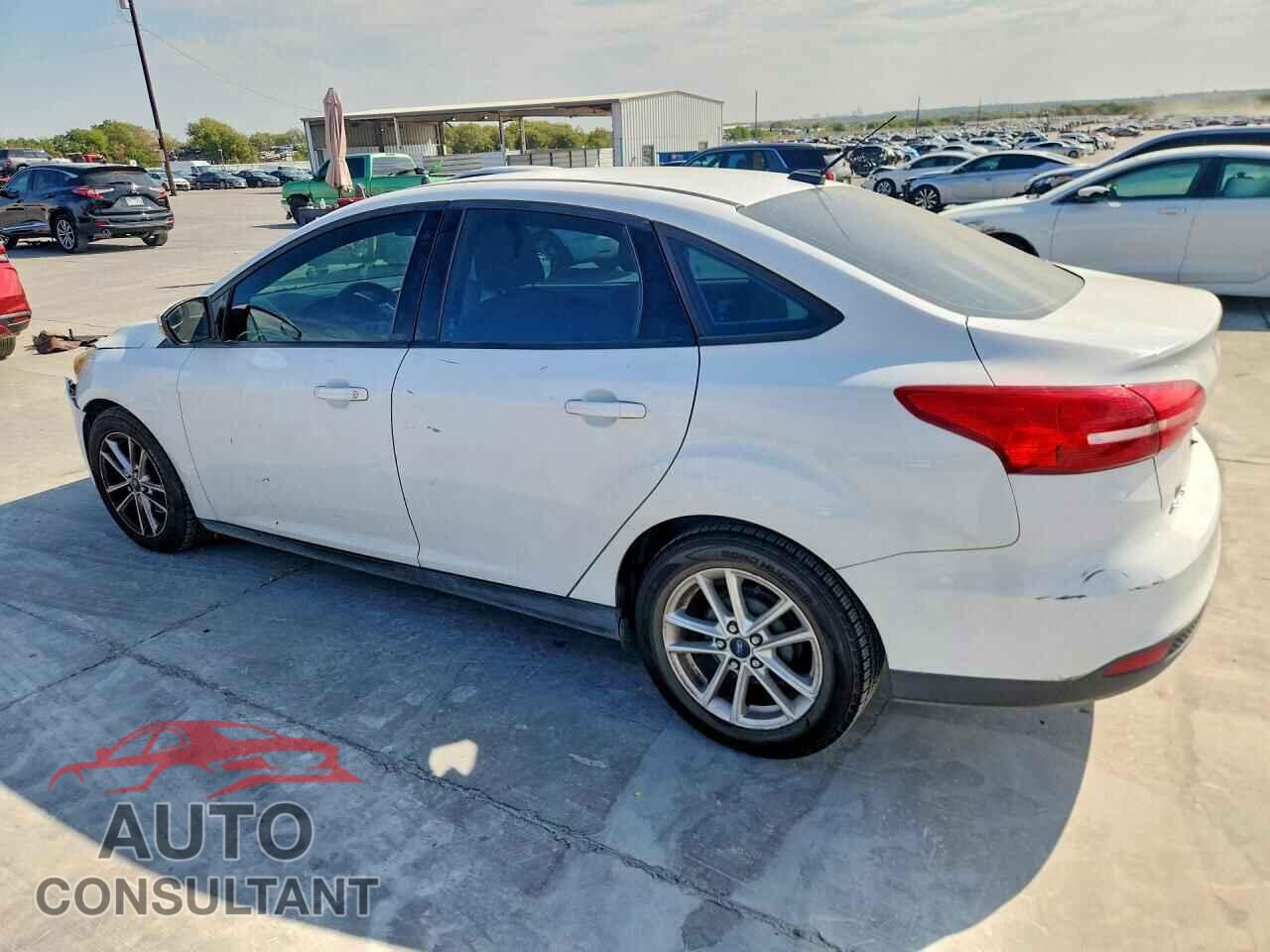 FORD FOCUS 2015 - 1FADP3F20FL250407