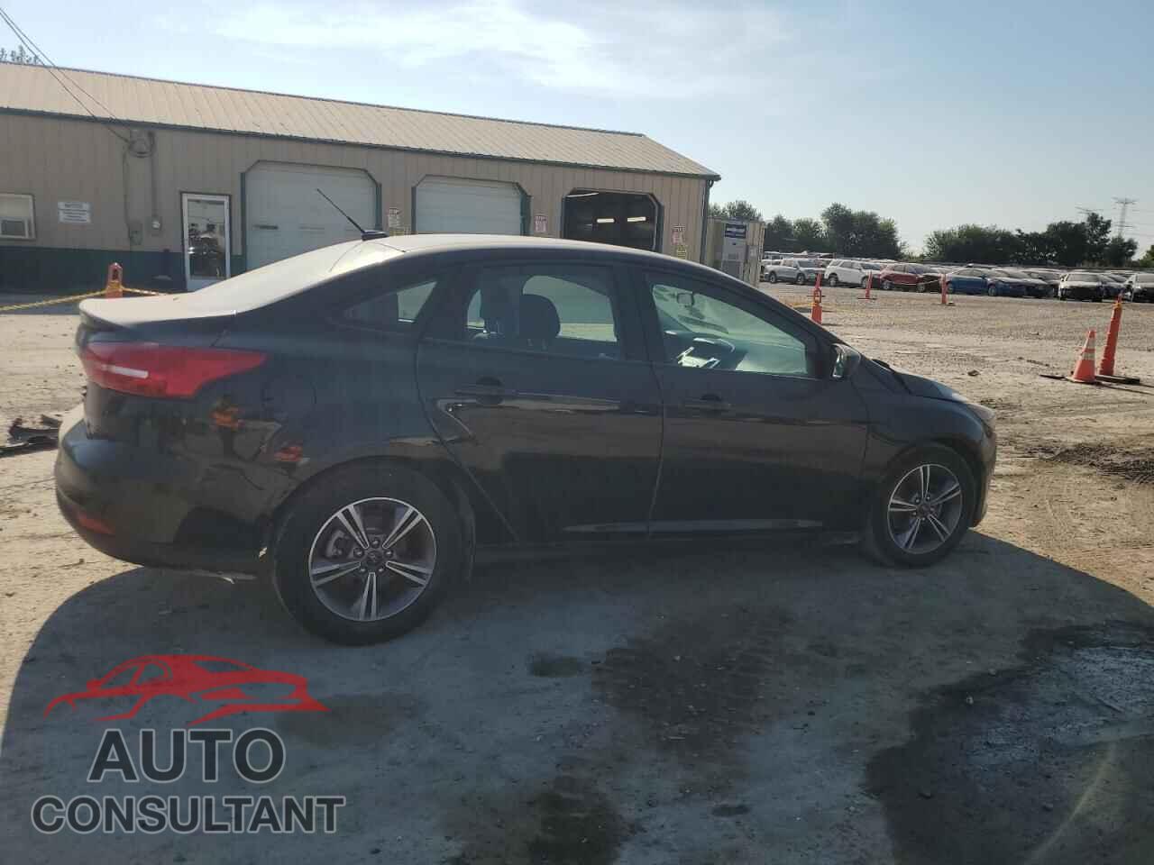 FORD FOCUS 2018 - 1FADP3FEXJL201413
