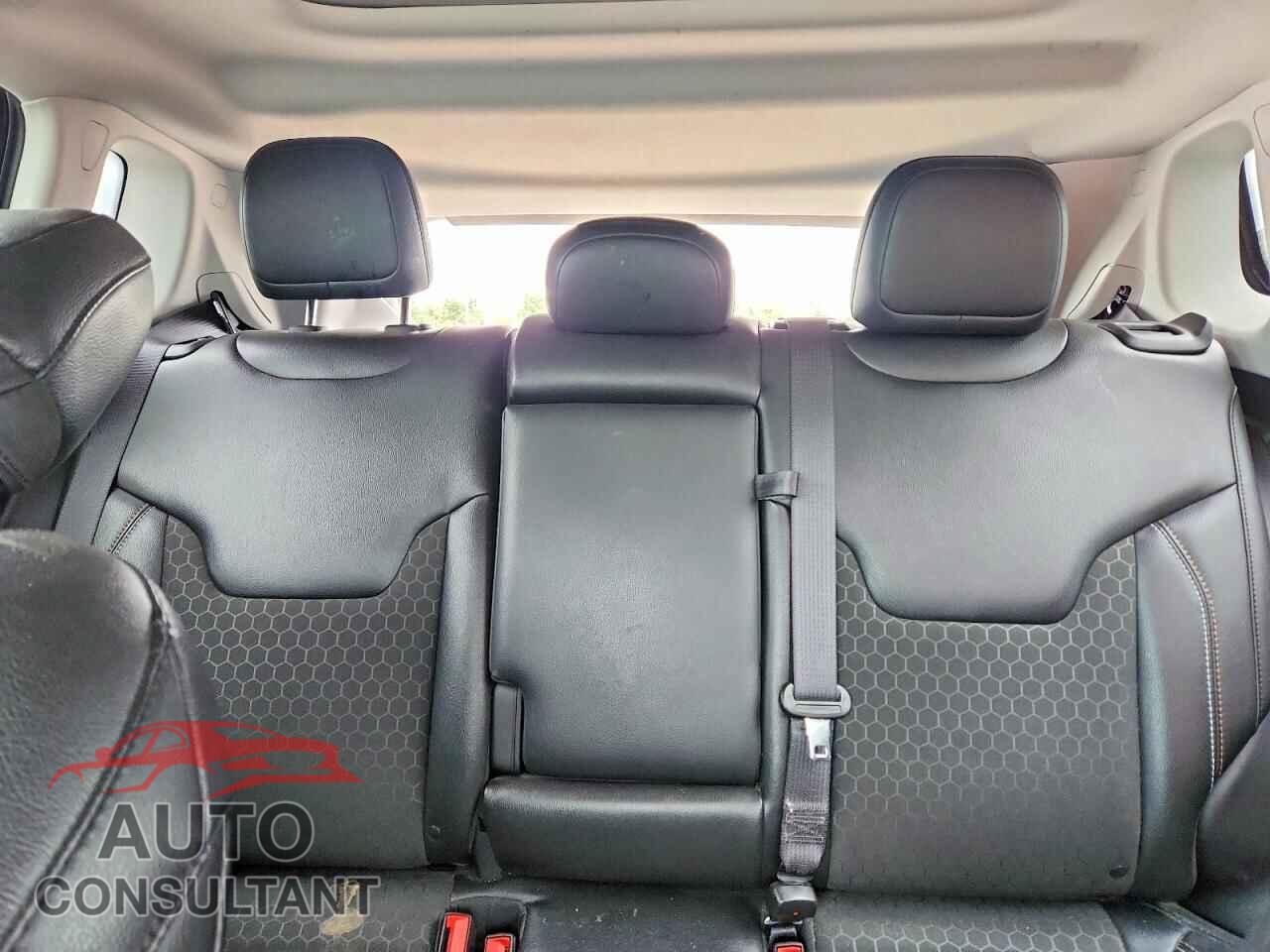 JEEP COMPASS 2021 - 3C4NJDBB7MT566674