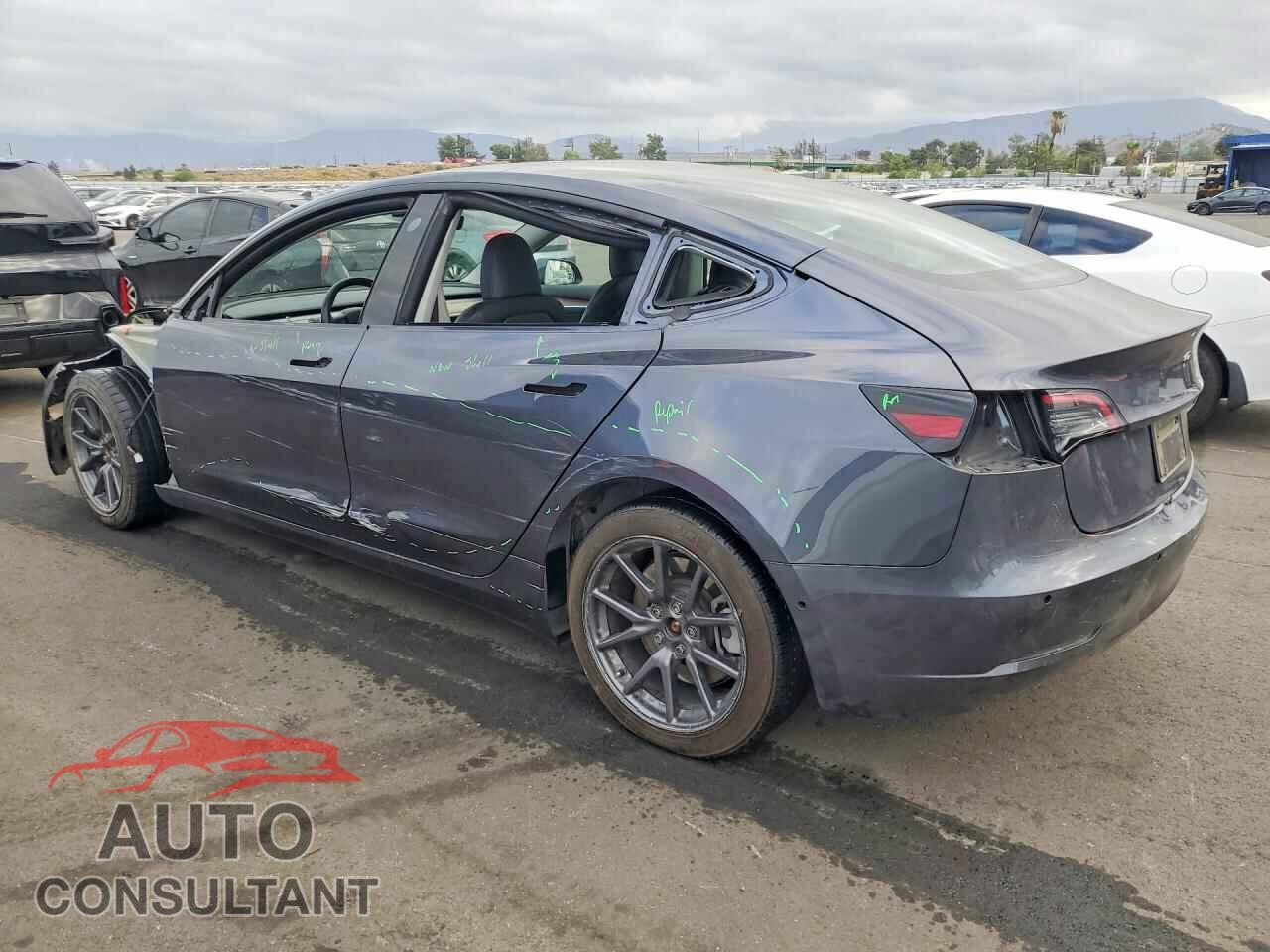 TESLA MODEL 3 2023 - 5YJ3E1EA5PF686604