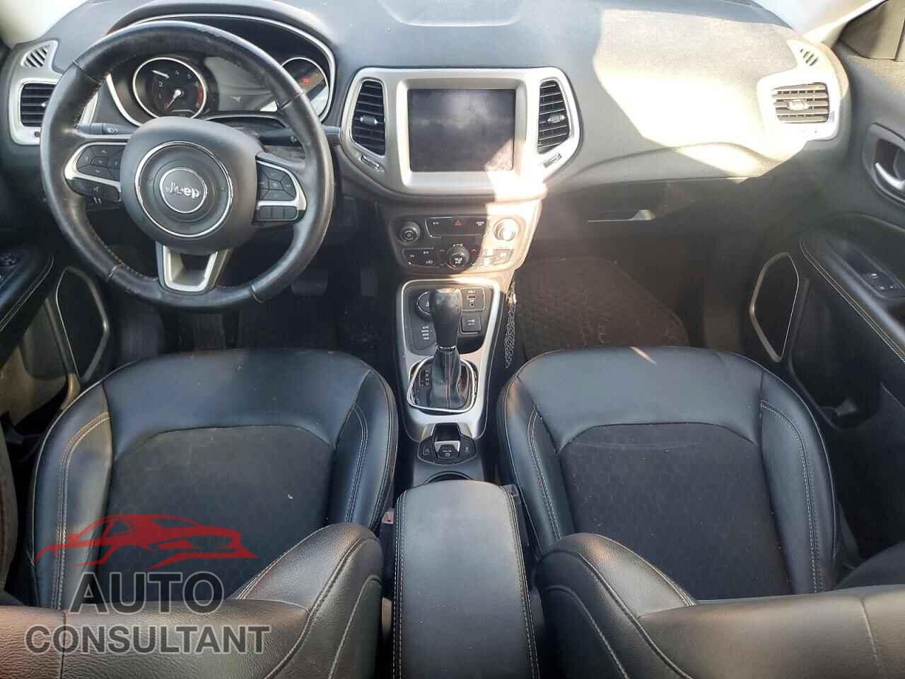 JEEP COMPASS 2019 - 3C4NJDBB0KT670064