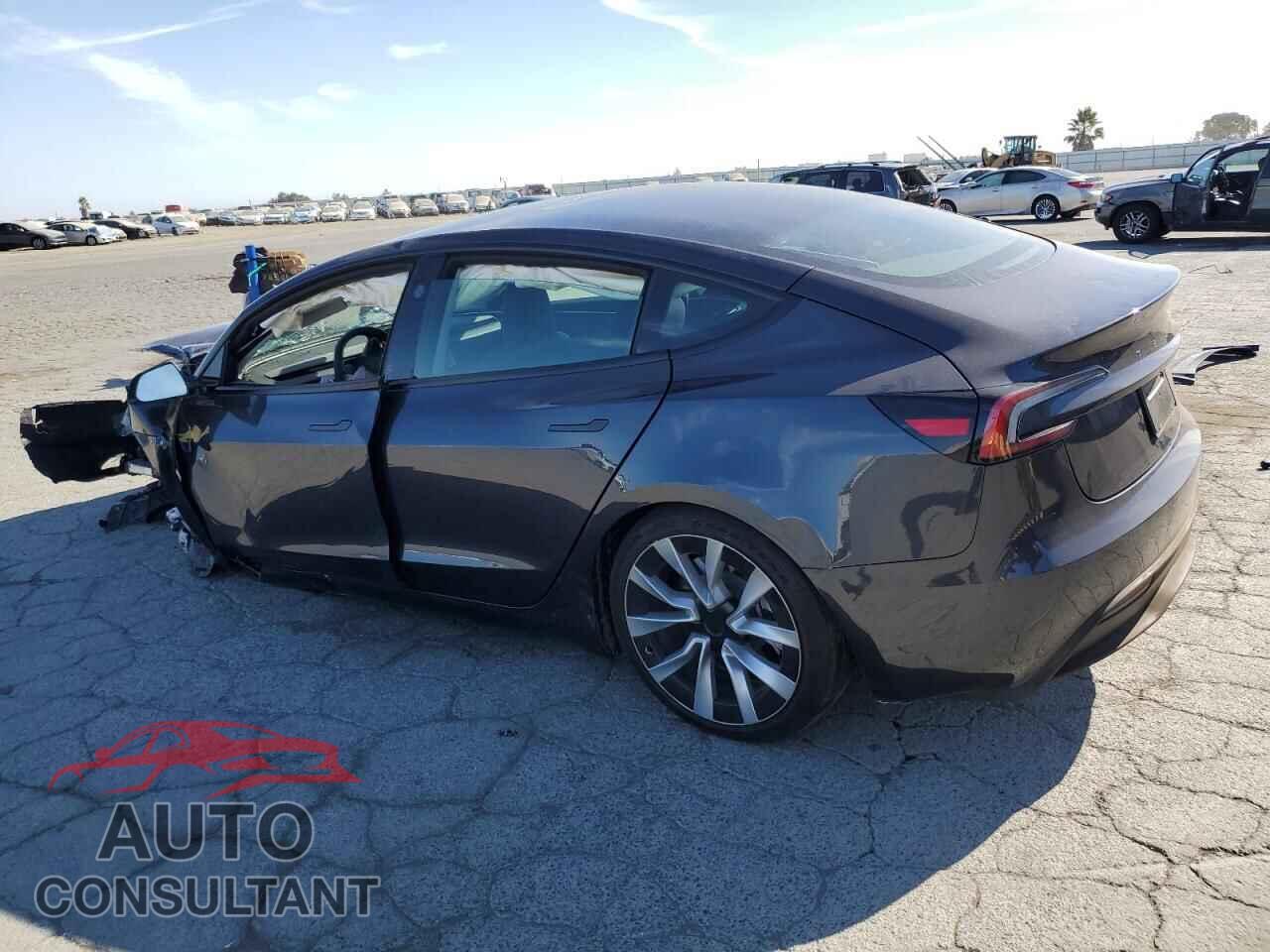 TESLA MODEL 3 2024 - 5YJ3E1EA9RF872309