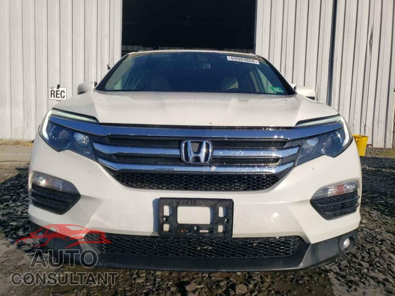HONDA PILOT 2017 - 5FNYF6H50HB005328