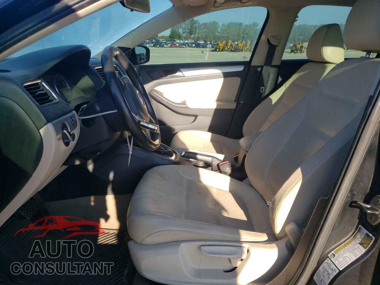 VOLKSWAGEN JETTA 2012 - 3VWLL7AJXCM359553