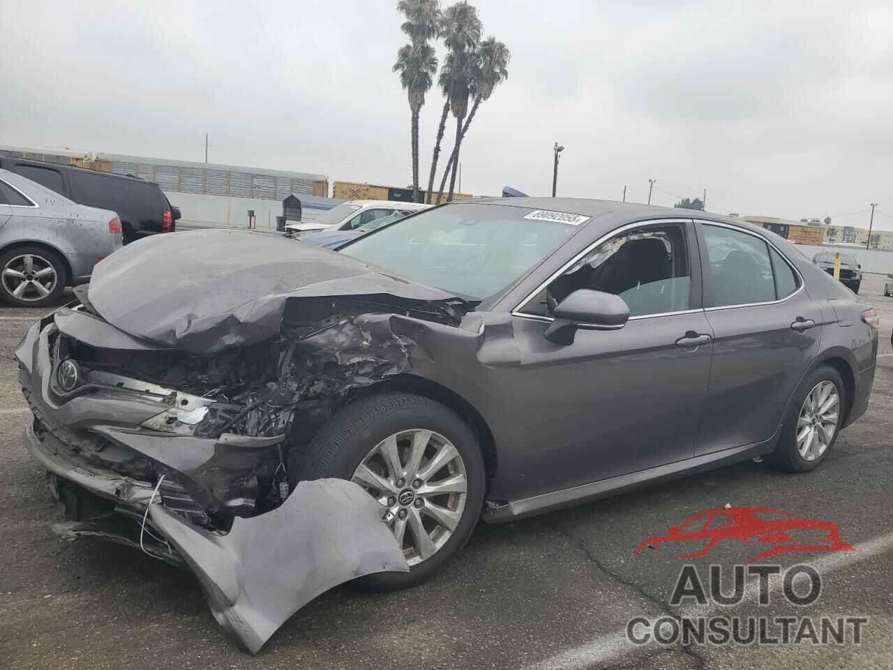 TOYOTA CAMRY 2018 - 4T1B11HK3JU045781