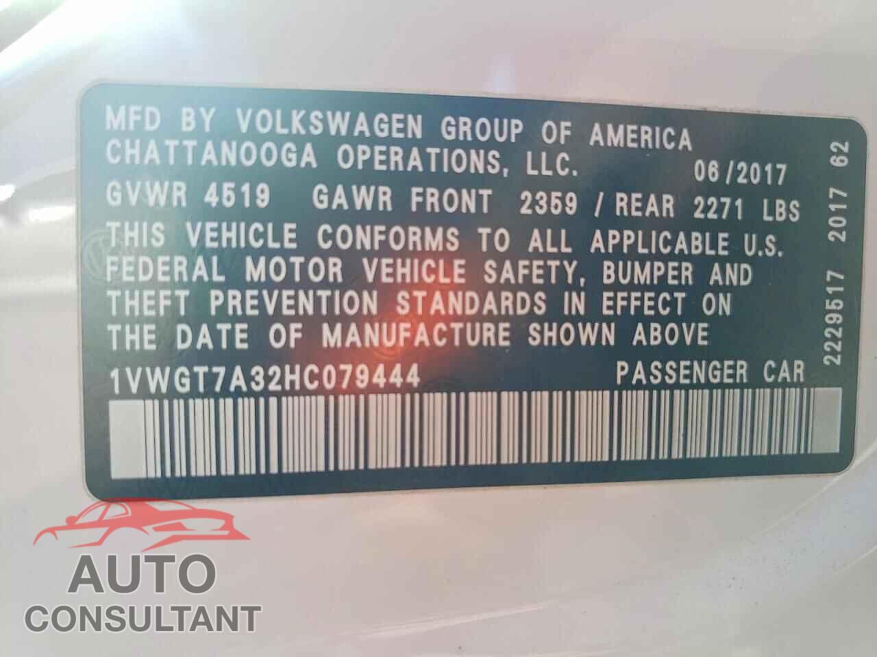 VOLKSWAGEN PASSAT 2017 - 1VWGT7A32HC079444