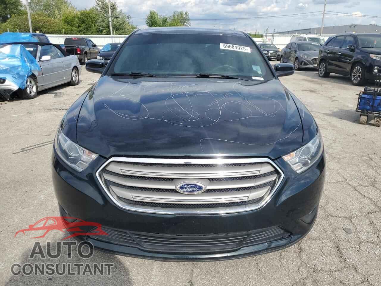 FORD TAURUS 2015 - 1FAHP2E88FG105495