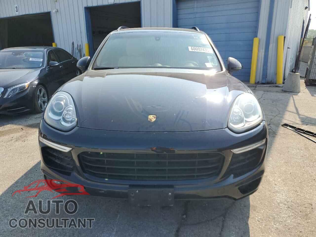 PORSCHE CAYENNE 2016 - WP1AA2A28GKA36268