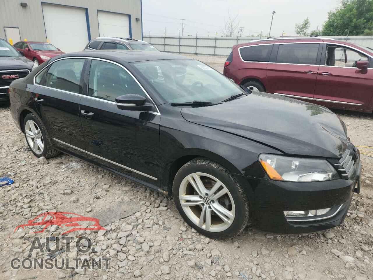VOLKSWAGEN PASSAT 2013 - 1VWCM7A30DC052202