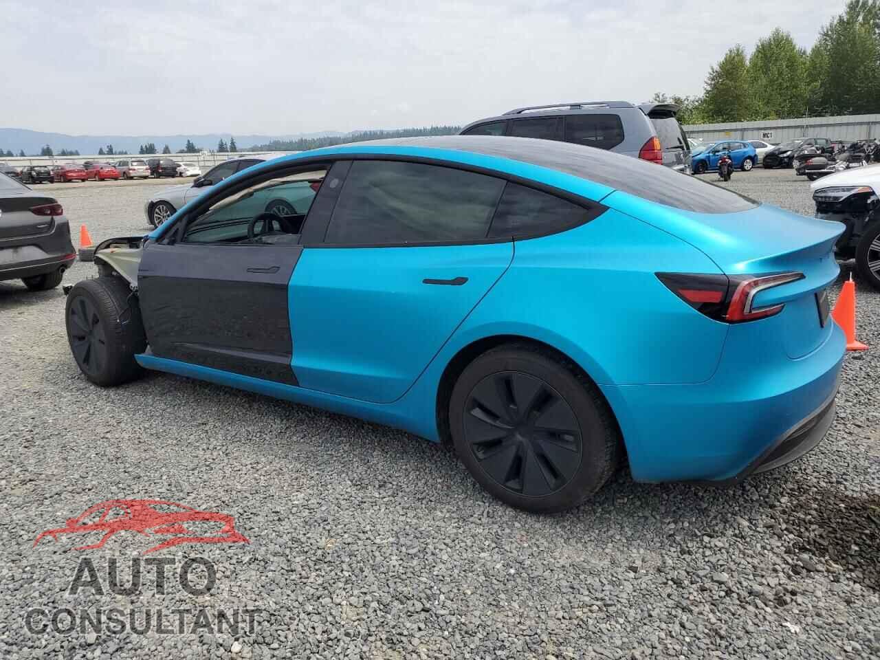 TESLA MODEL 3 2024 - 5YJ3E1EBXRF829543