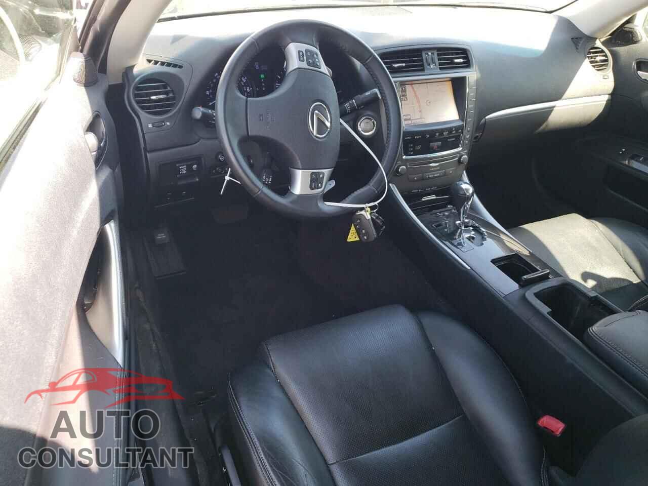 LEXUS IS 2014 - JTHFF2C25E2531190