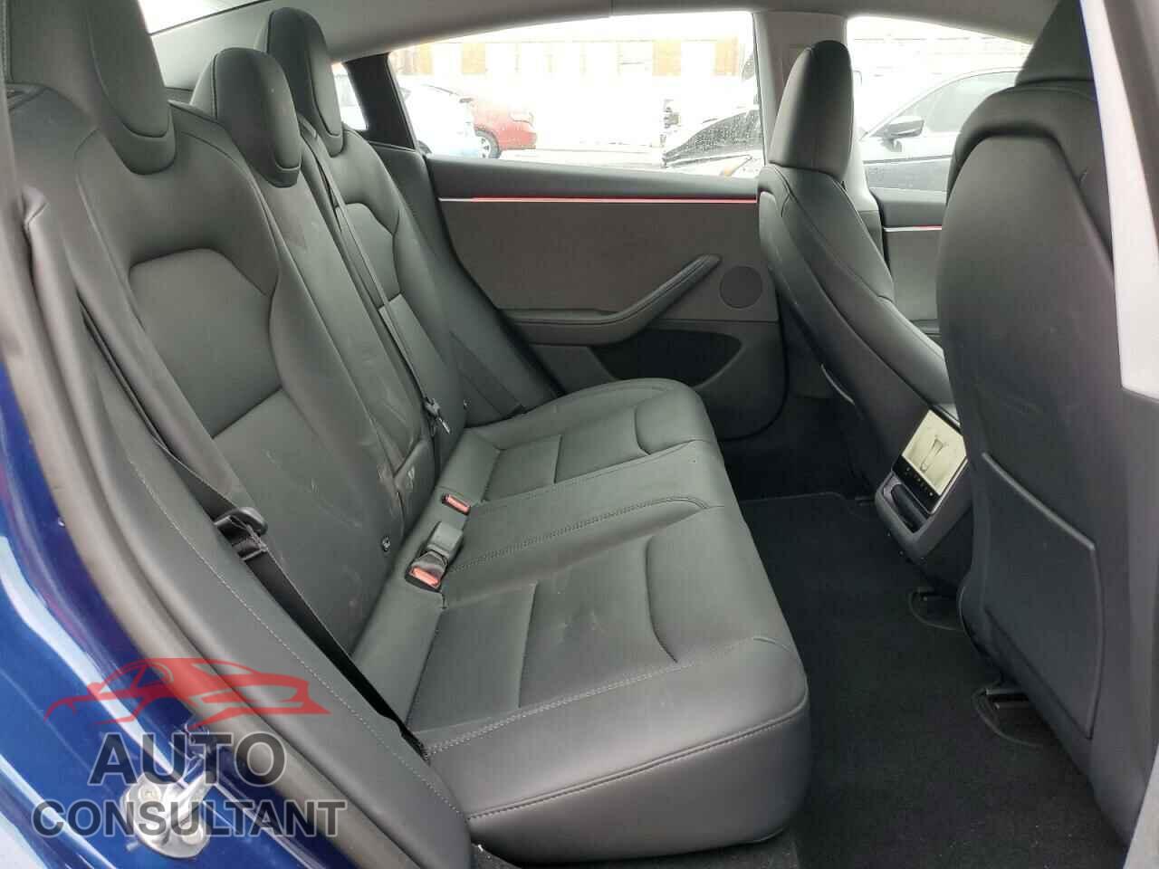 TESLA MODEL 3 2025 - 5YJ3E1EA8SF952402
