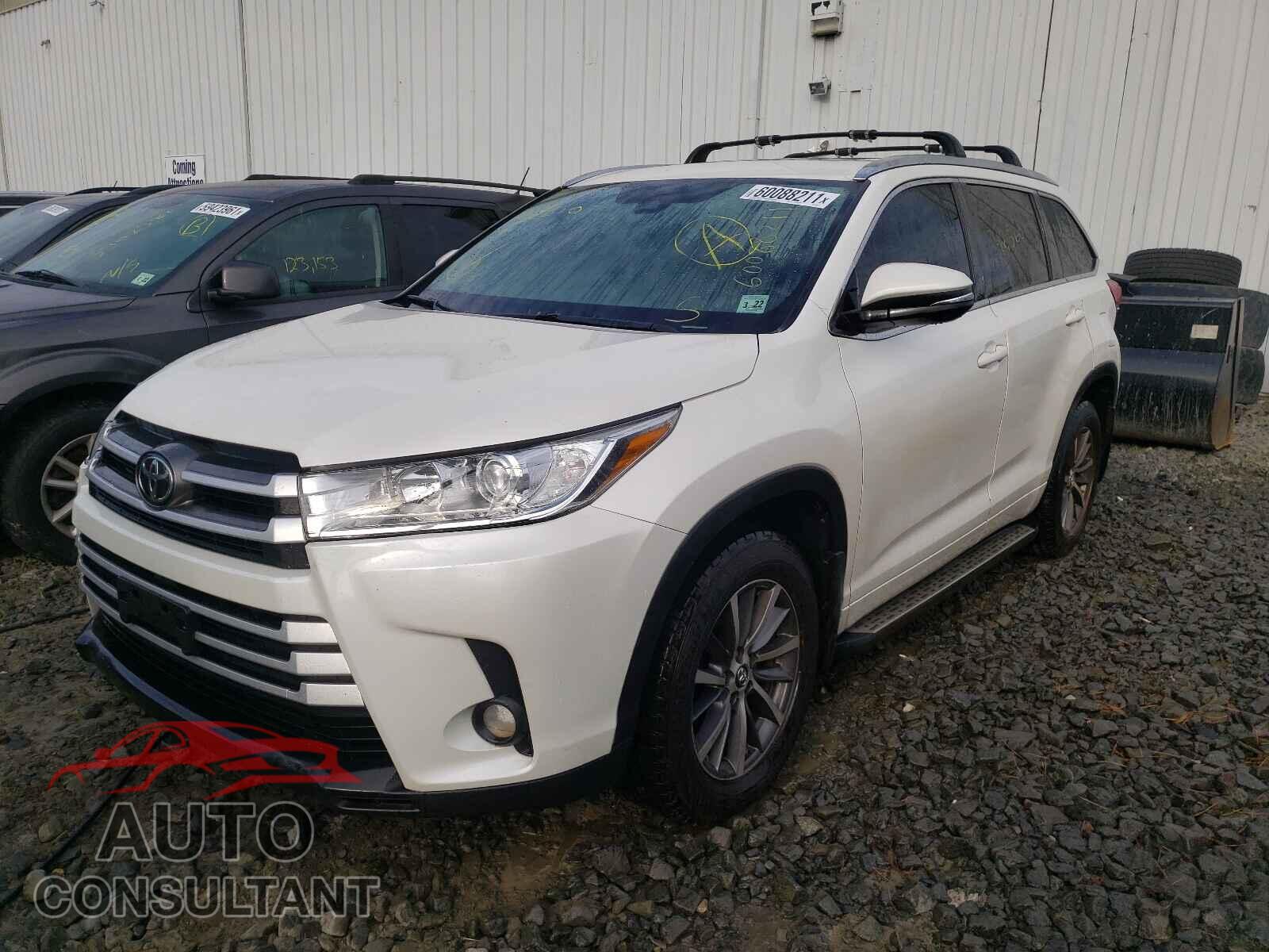 TOYOTA HIGHLANDER 2017 - 5TDJZRFH8HS396814
