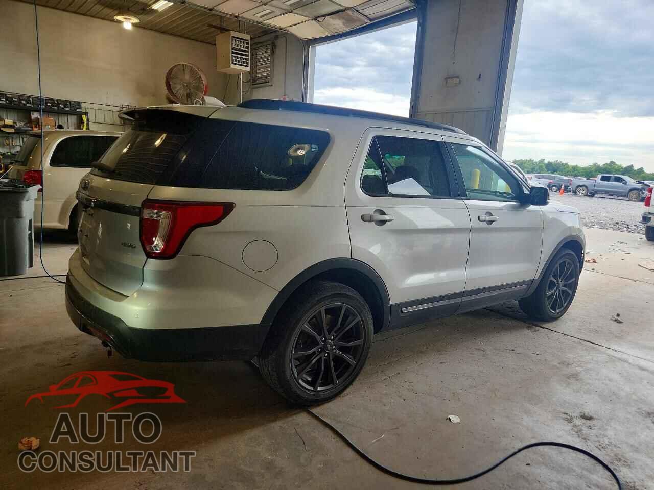 FORD EXPLORER 2017 - 1FM5K8D85HGB69914