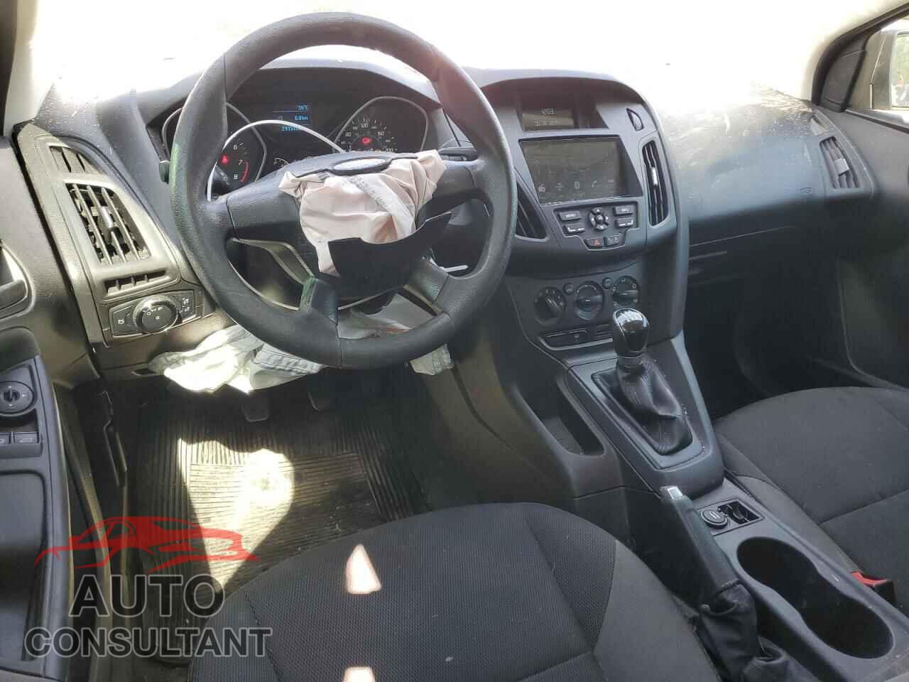 FORD FOCUS 2014 - 1FADP3E23EL358133