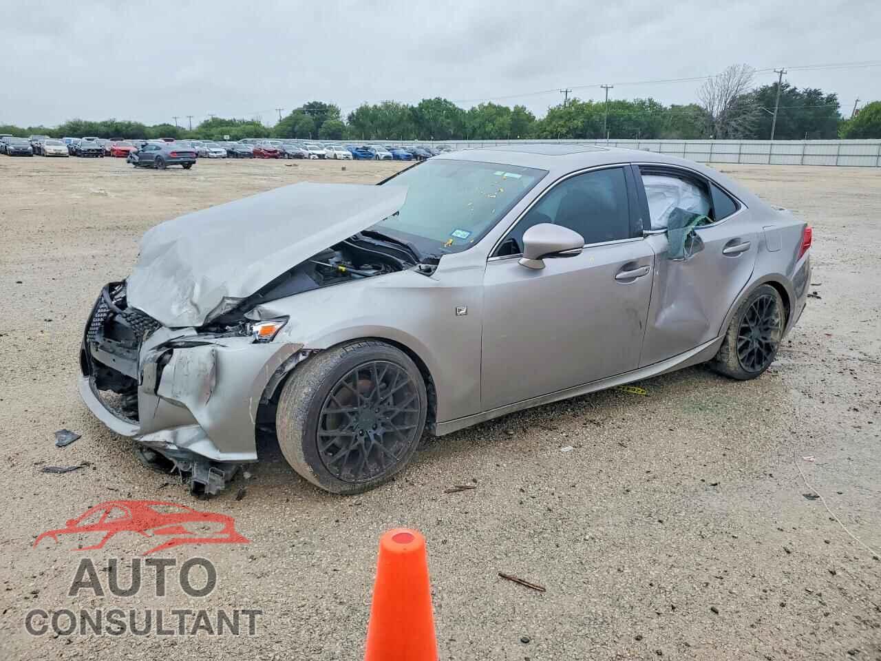 LEXUS IS 2015 - JTHBF1D22F5049946