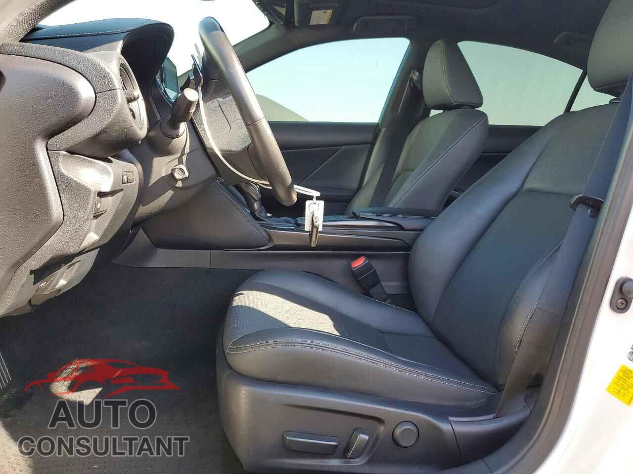LEXUS IS 2023 - JTHDA1D27P5123564
