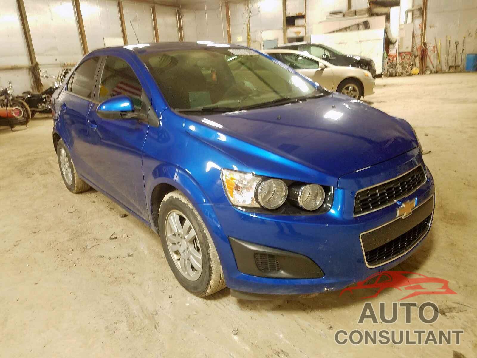CHEVROLET SONIC 2016 - 1G1JC5SH7G4149254