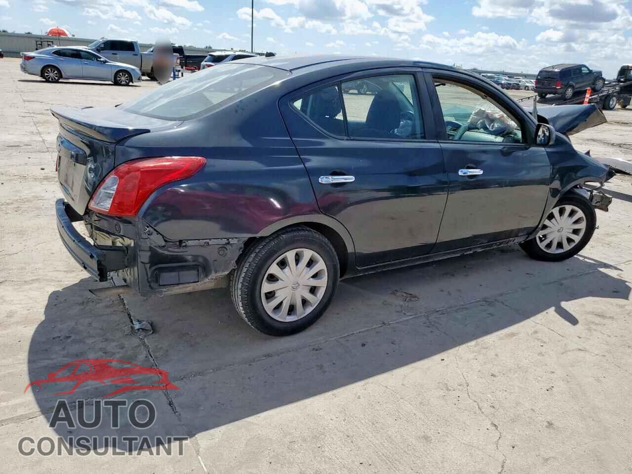 NISSAN VERSA 2017 - 3N1CN7AP1HL827610