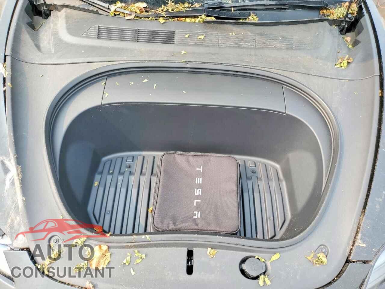 TESLA MODEL 3 2024 - 5YJ3E1EB3RF736394