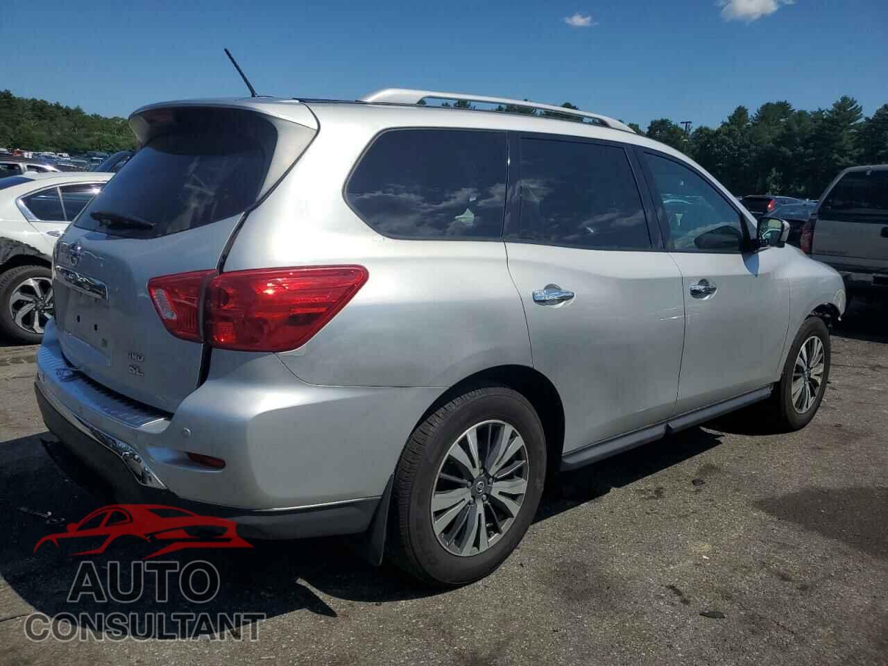 NISSAN PATHFINDER 2017 - 5N1DR2MM8HC660647
