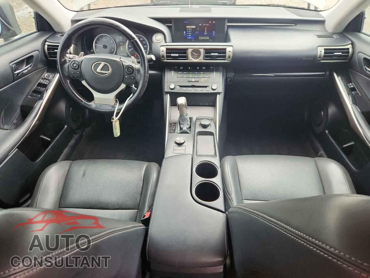 LEXUS IS 2015 - JTHBF1D2XF5075520