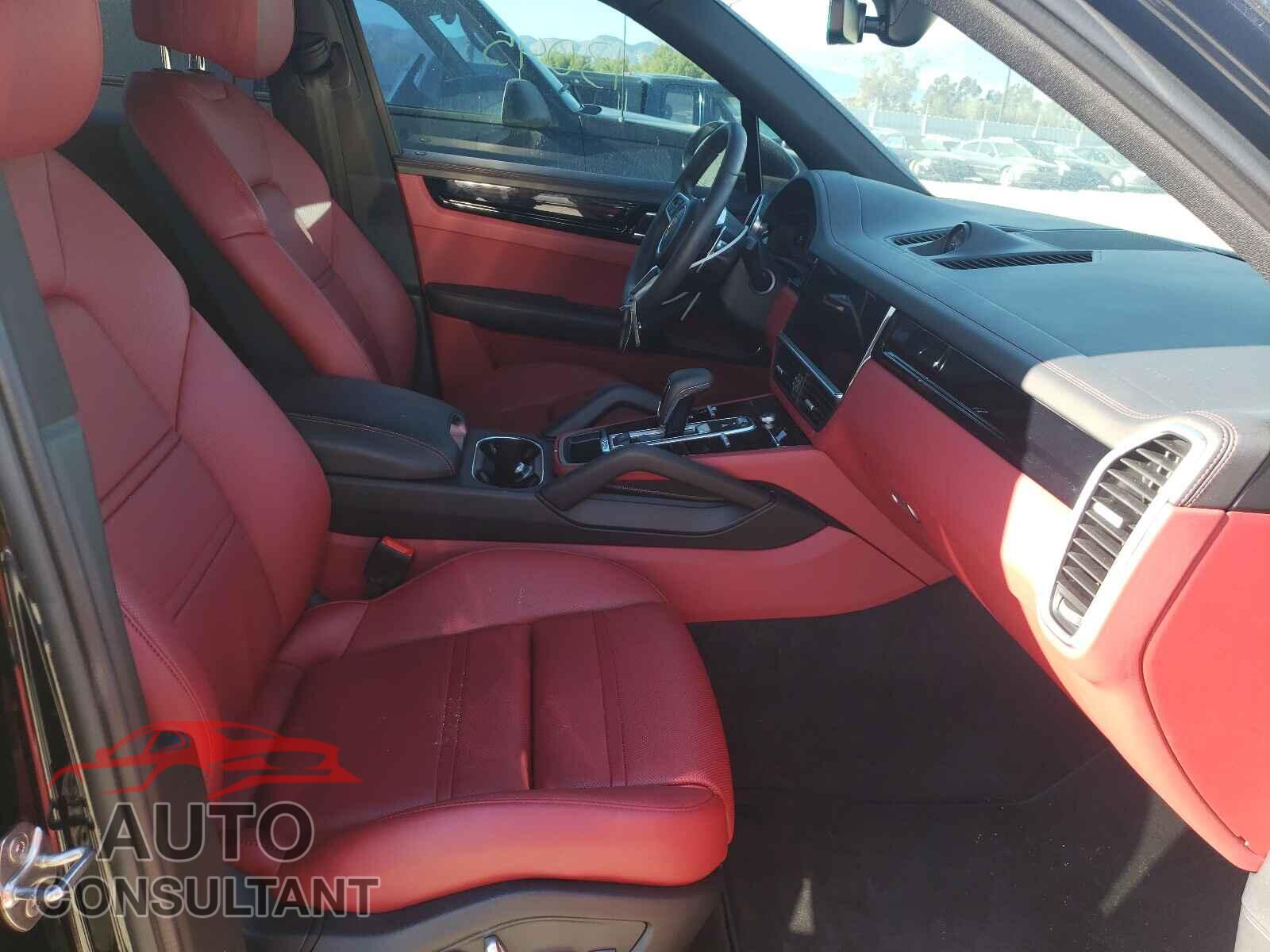 PORSCHE CAYENNE 2021 - WP1AA2AY8MDA03534