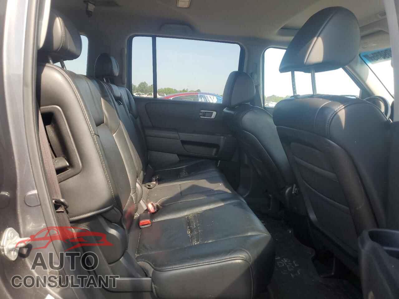 HONDA PILOT 2011 - 5FNYF4H74BB070650