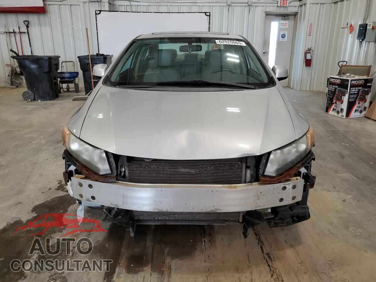 HONDA CIVIC 2012 - 2HGFB2F90CH517211
