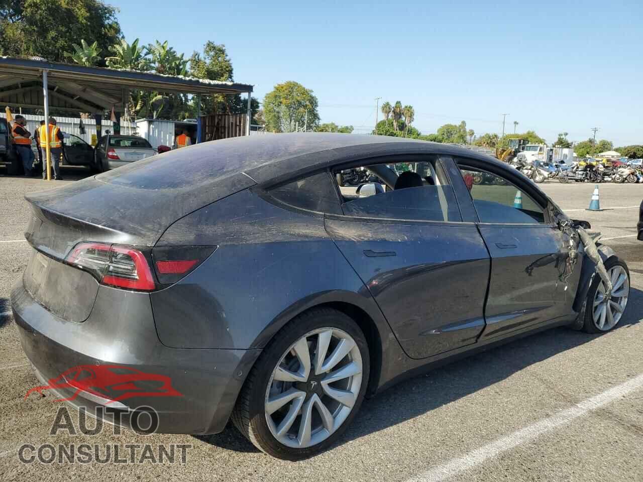 TESLA MODEL 3 2018 - 5YJ3E1EA3JF011986