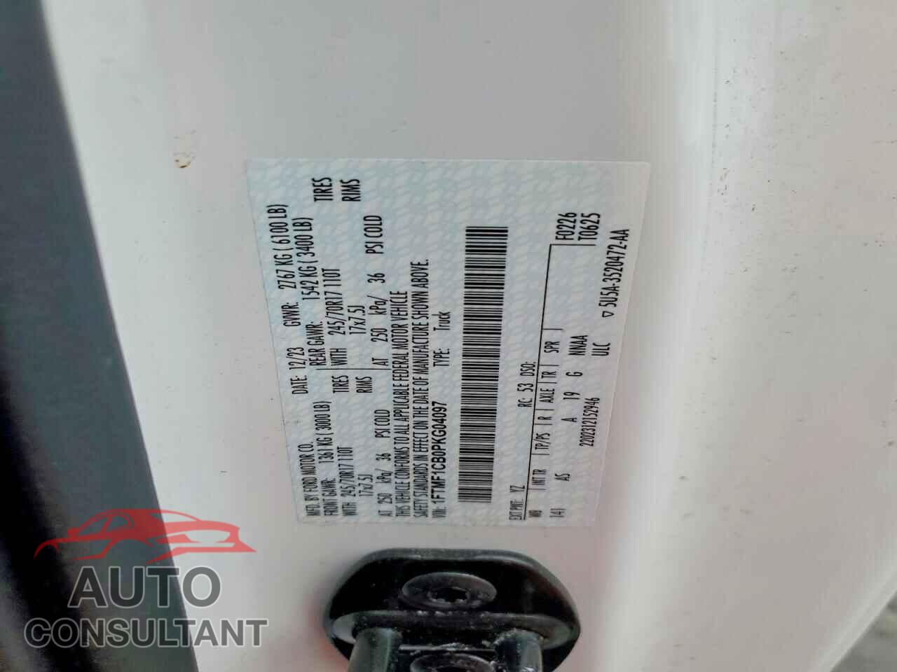 FORD F150 2023 - 1FTMF1CB0PKG04097