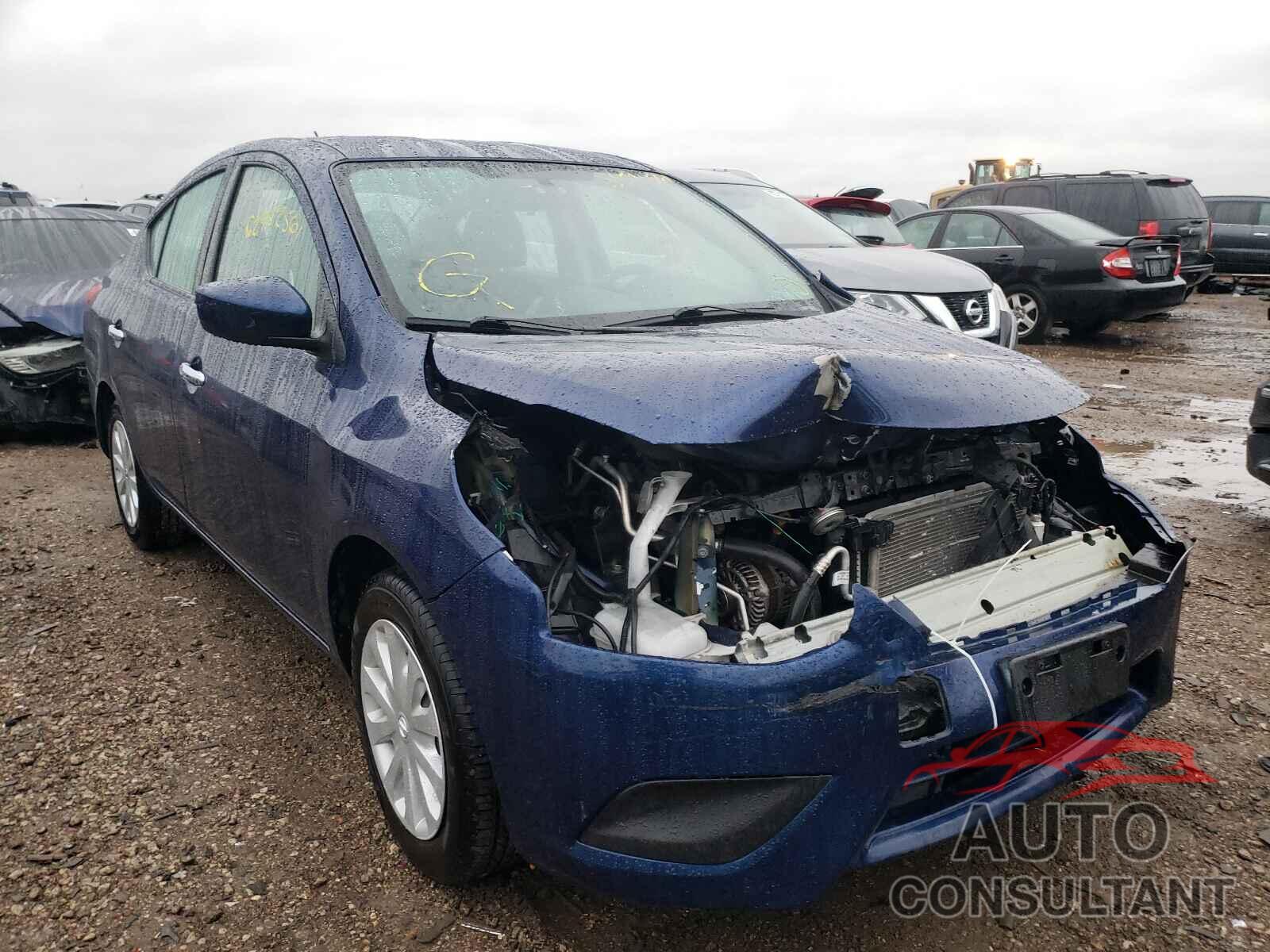 NISSAN VERSA 2018 - 3N1CN7AP0JL815860