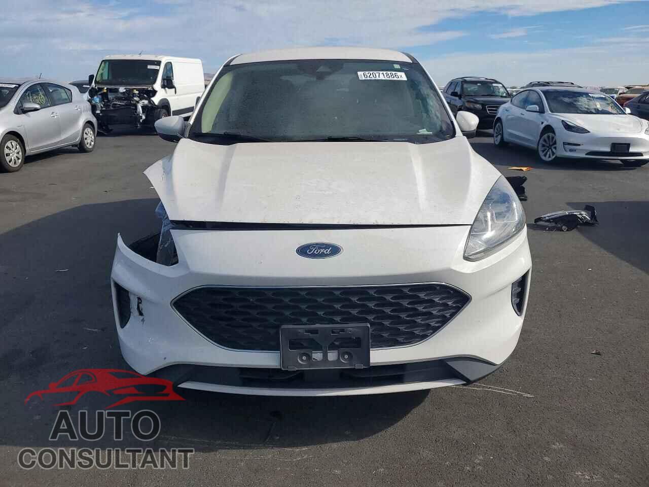 FORD ESCAPE 2020 - 1FMCU9G64LUA13388