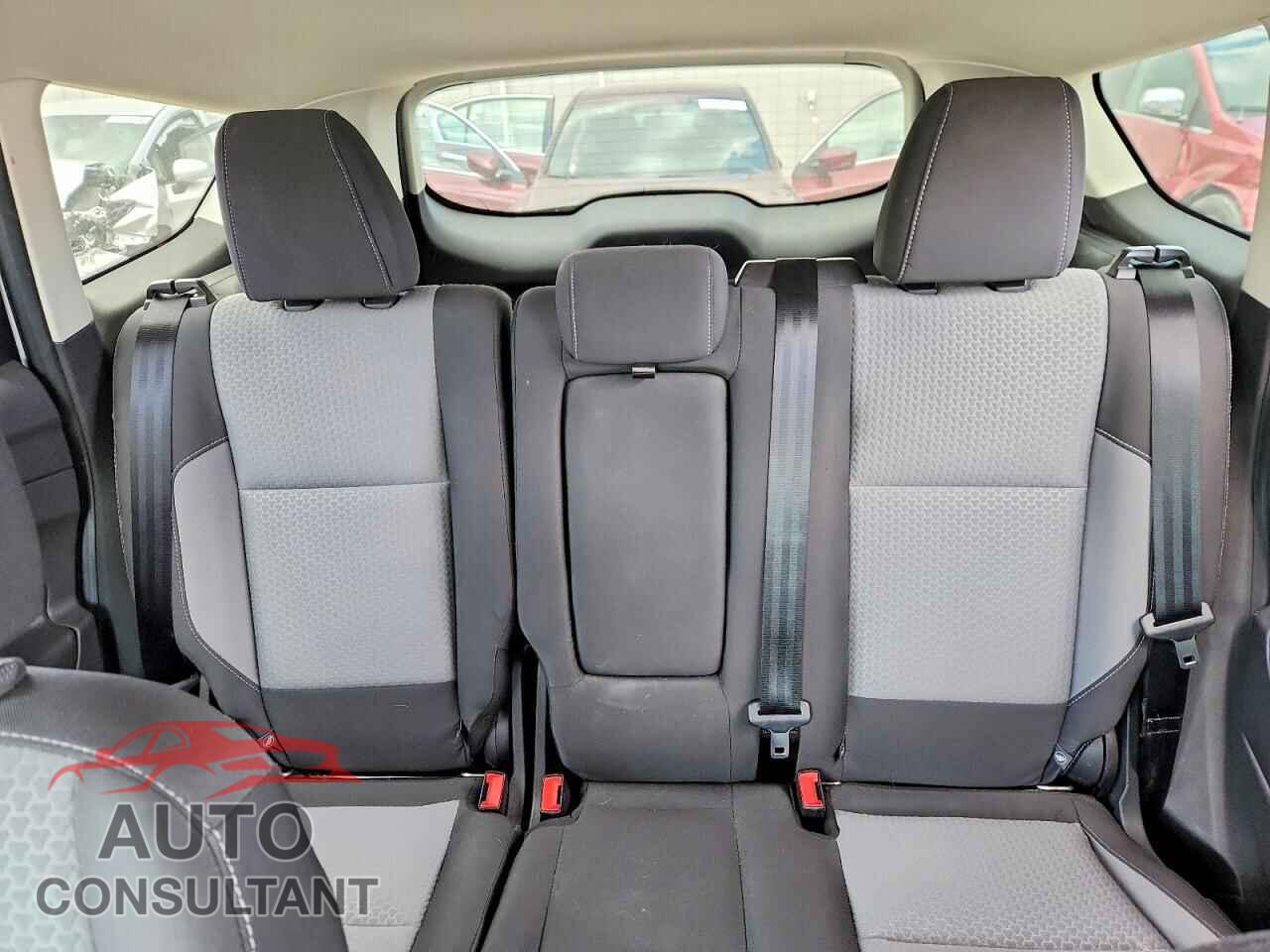 FORD ESCAPE 2017 - 1FMCU9GD0HUC32273