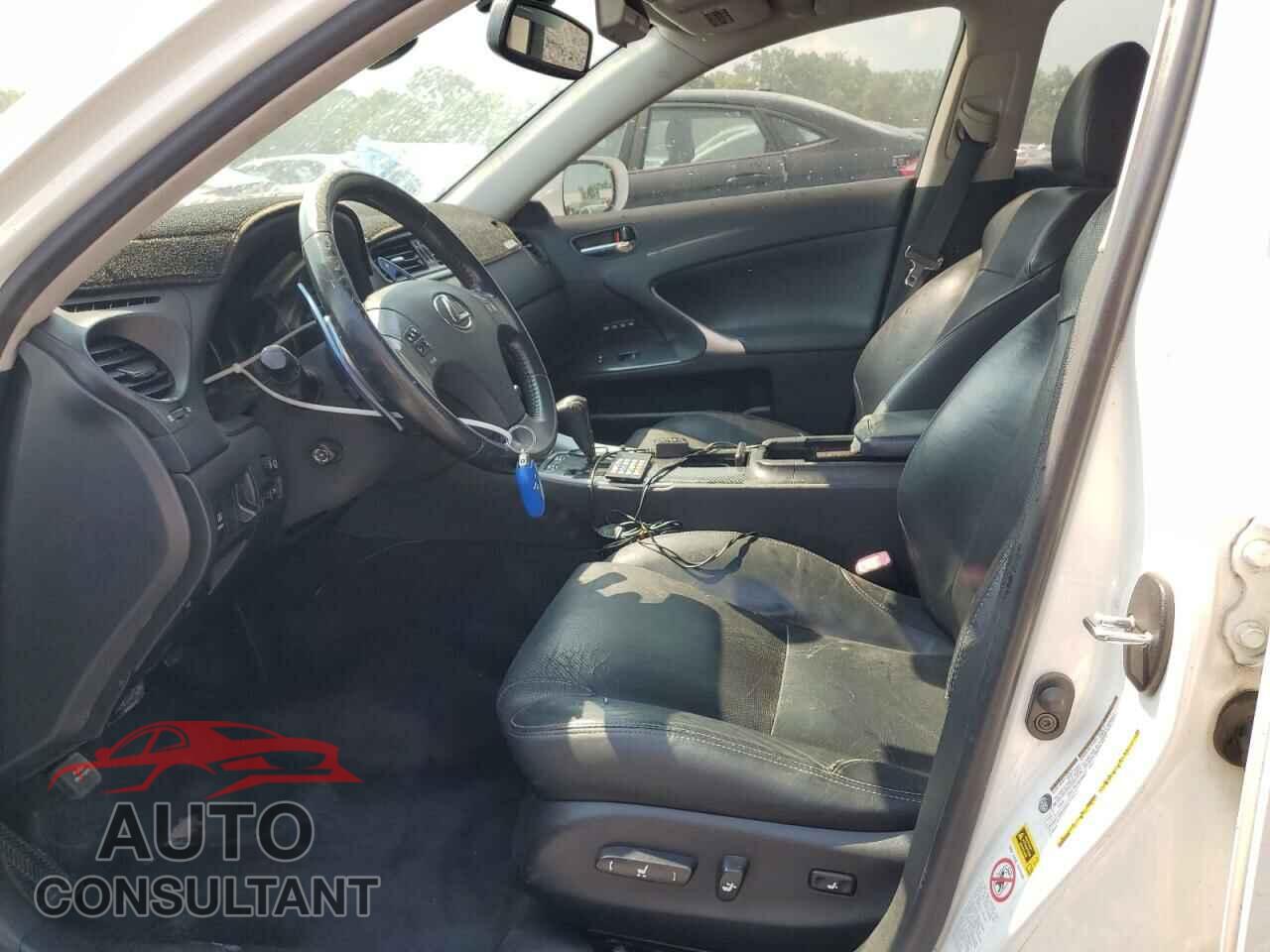 LEXUS IS 2010 - JTHCF5C26A5039877