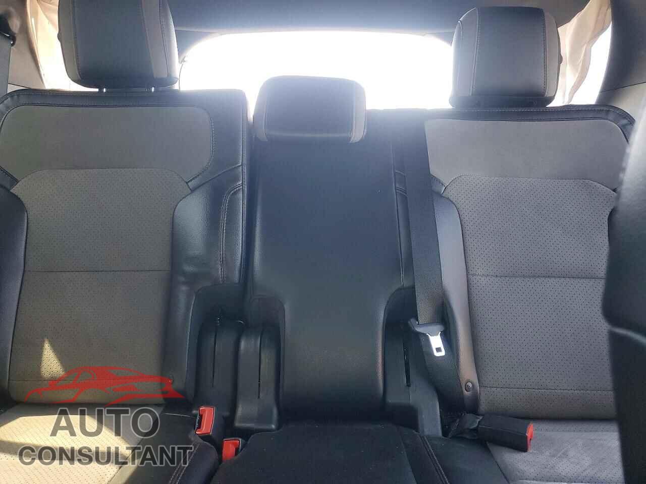 FORD EXPLORER 2017 - 1FM5K7D86HGD04084