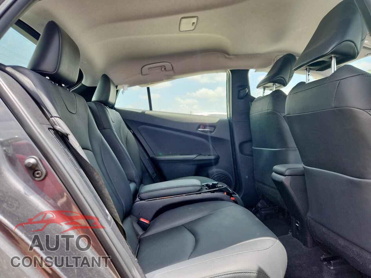 TOYOTA PRIUS 2017 - JTDKARFP6H3054976