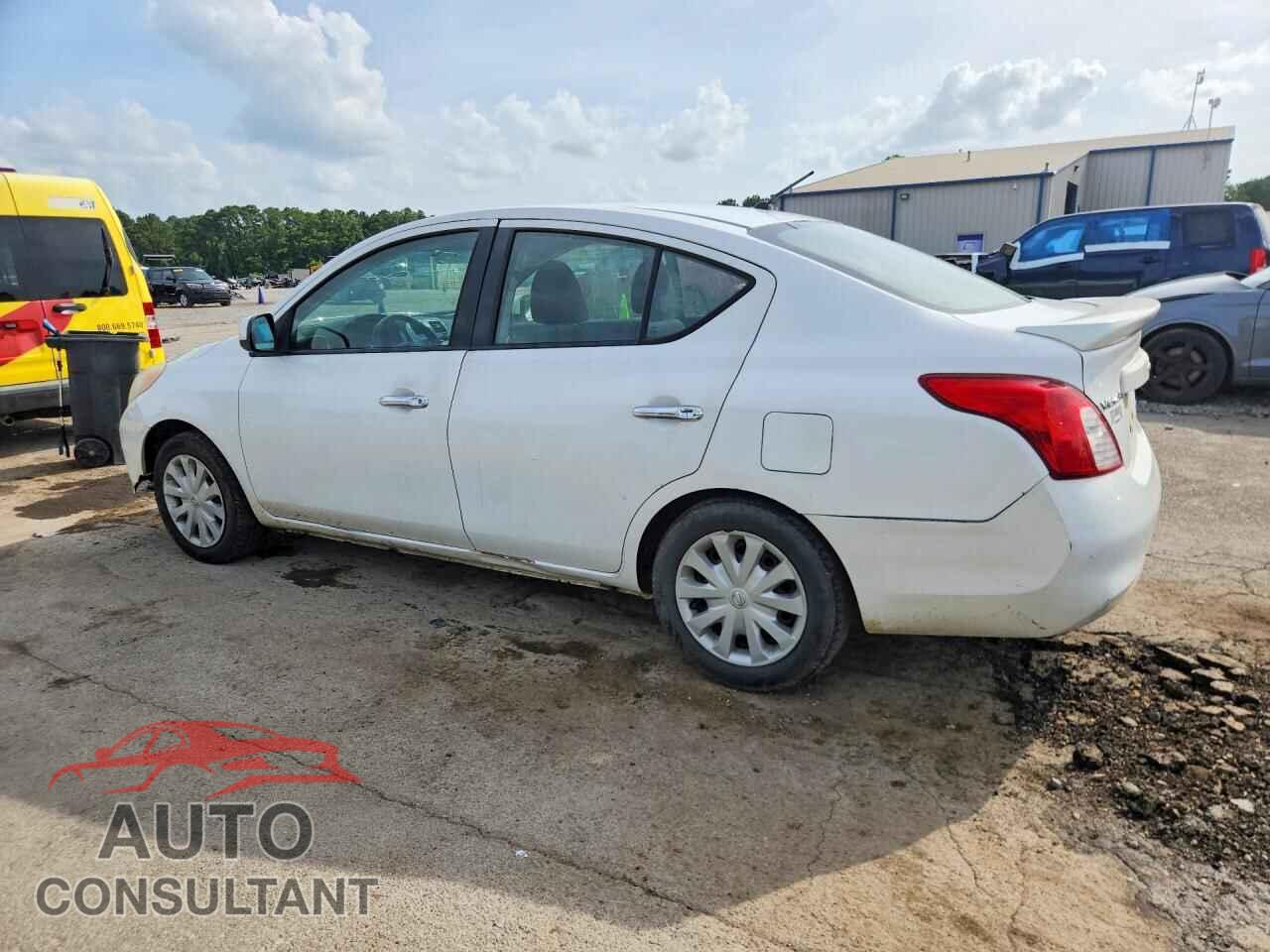 NISSAN VERSA 2014 - 3N1CN7AP4EK455844