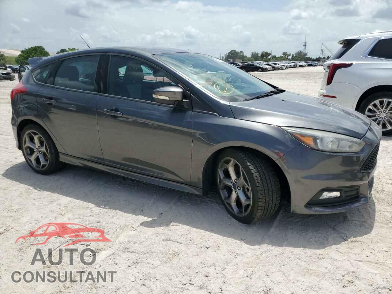 FORD FOCUS 2017 - 1FADP3L90HL310156