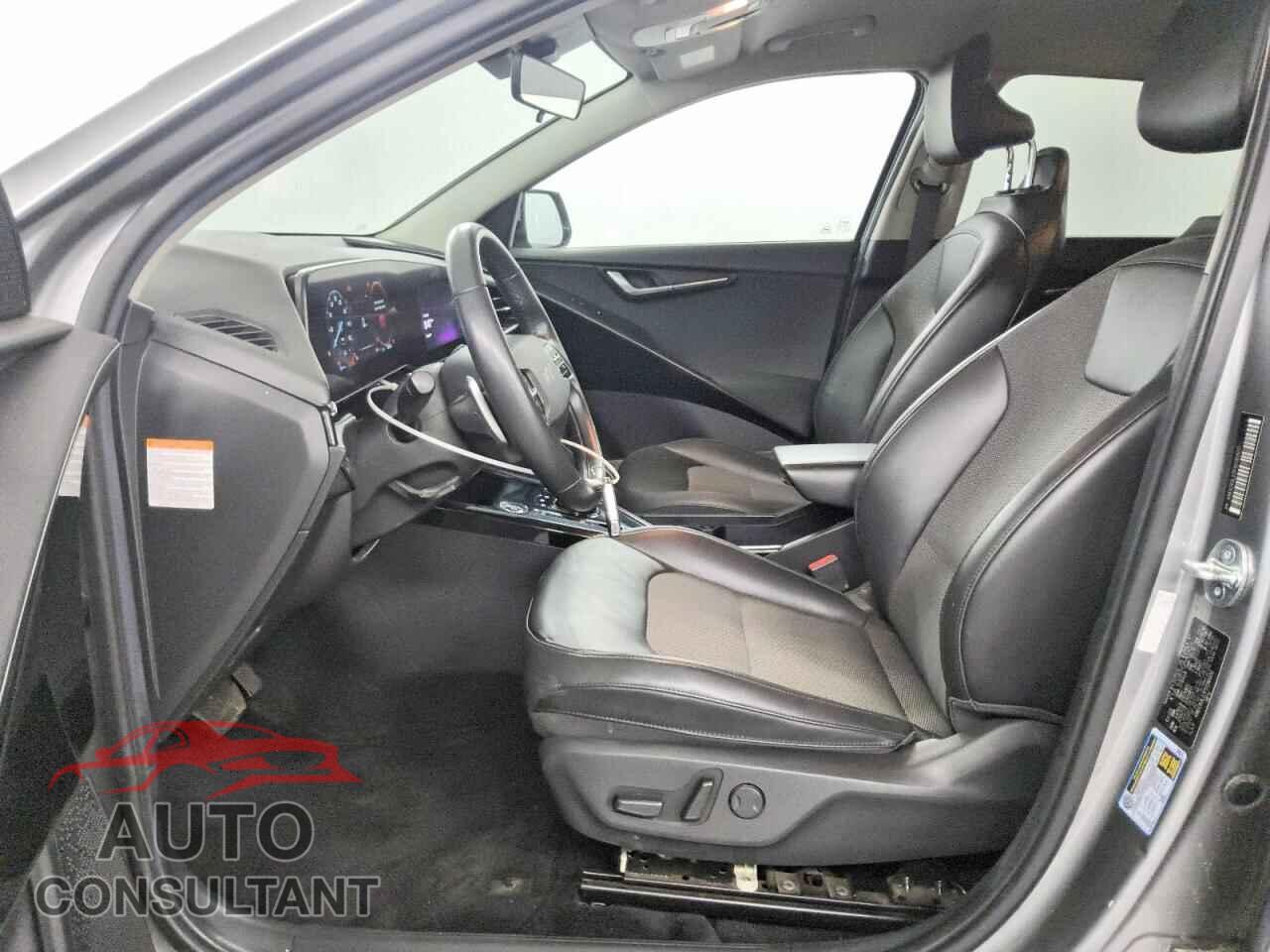 KIA NIRO 2023 - KNDCR3L17P5036600