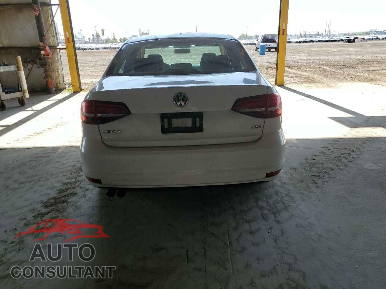 VOLKSWAGEN JETTA 2017 - 3VW167AJXHM319351