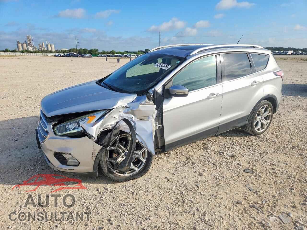 FORD ESCAPE 2017 - 1FMCU0JD4HUC24567